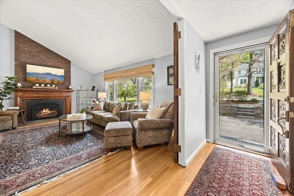 Photo of 1480 Great Plain Ave