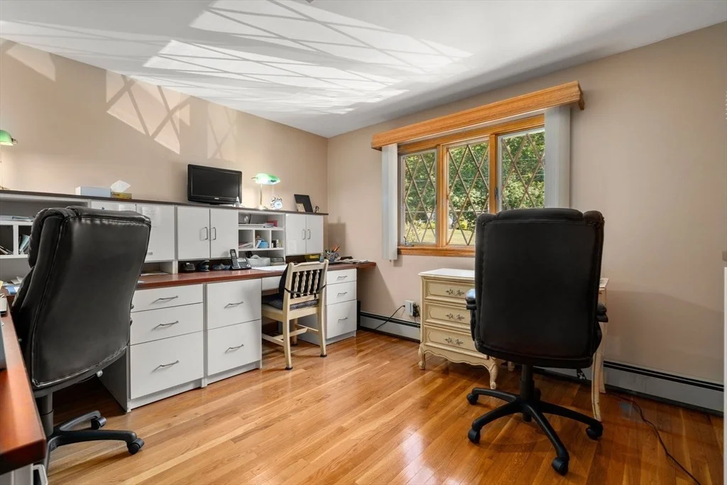 Photo of 15 Hobbs Brook Rd