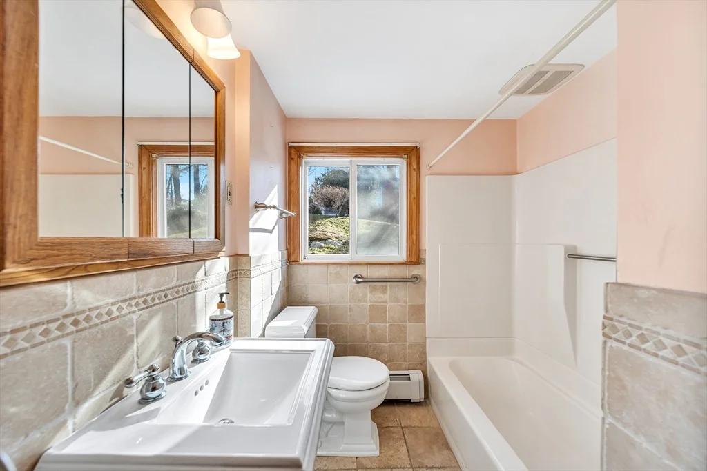 Photo of 17 Walters Ave