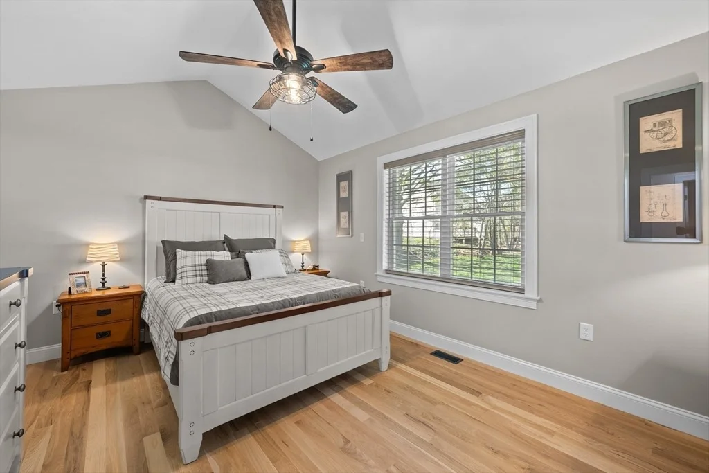 Photo of 17 Brodeur Ave