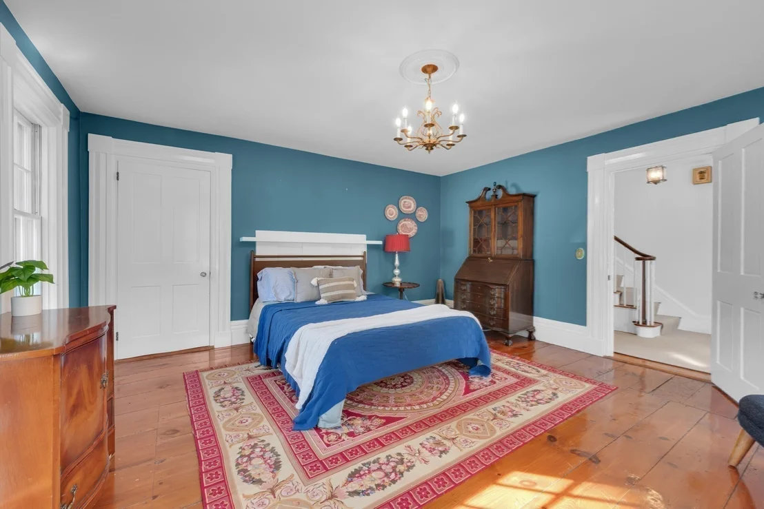 Photo of 304 Warren Rd