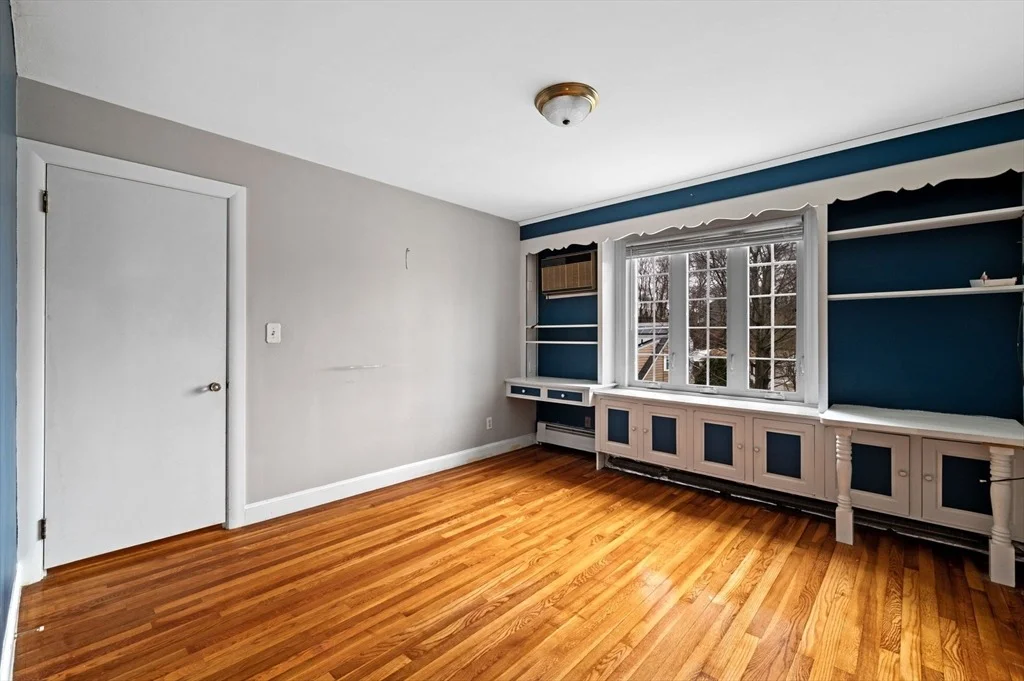 Photo of 504 Loring Ave