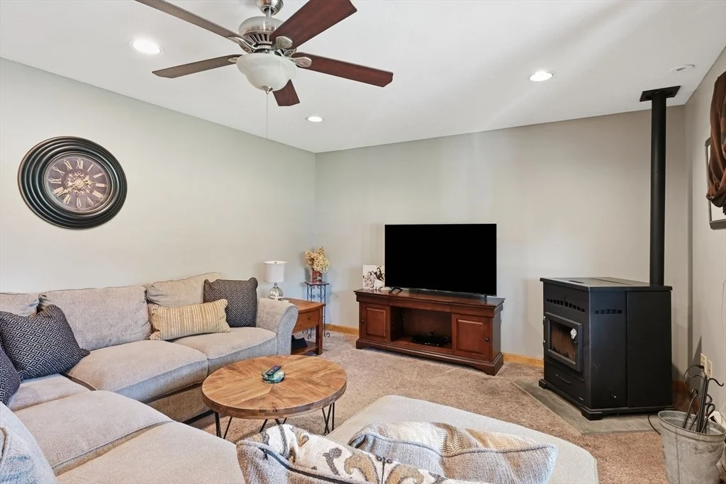 Photo of 9 Nathaniel Way