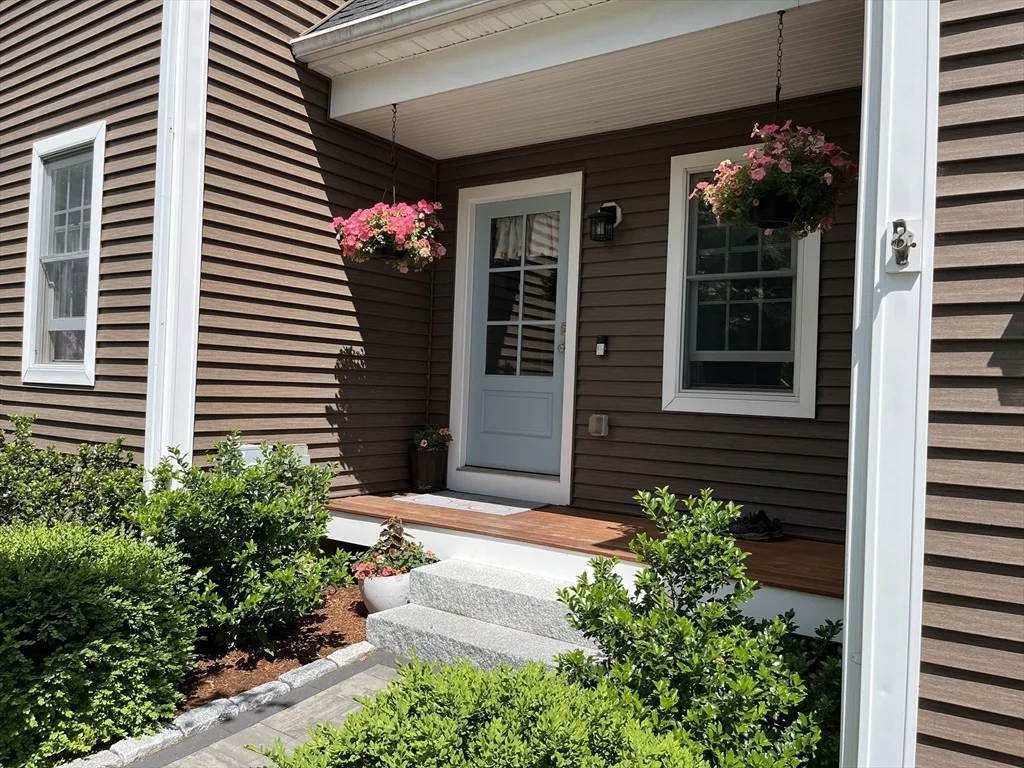 Photo of 2 Simon Davis Dr