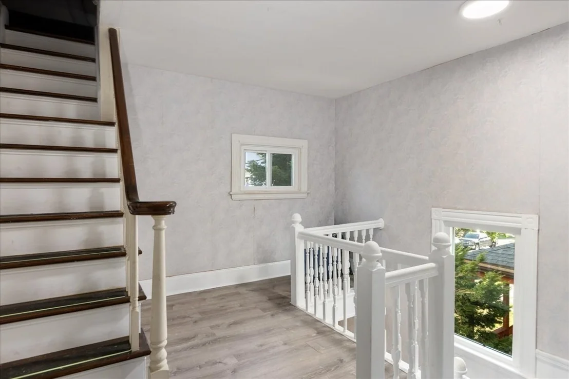 Photo of 33 Ninth Ave