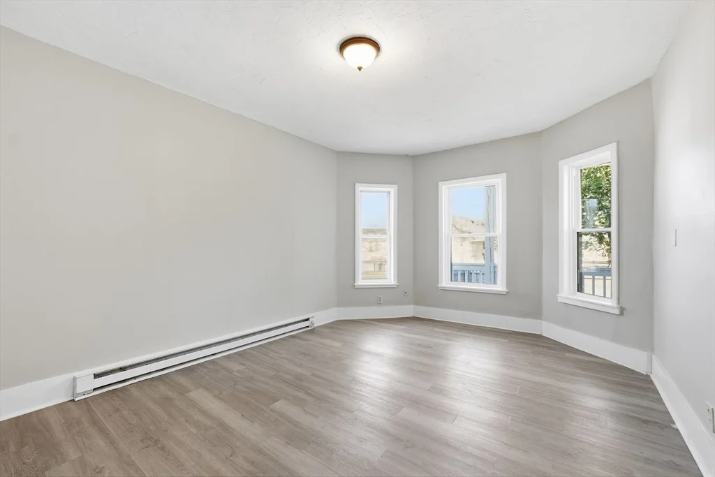 Photo of 2 Ely St