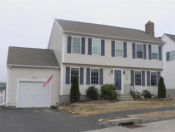 Photo of 12 Quaker Rd
