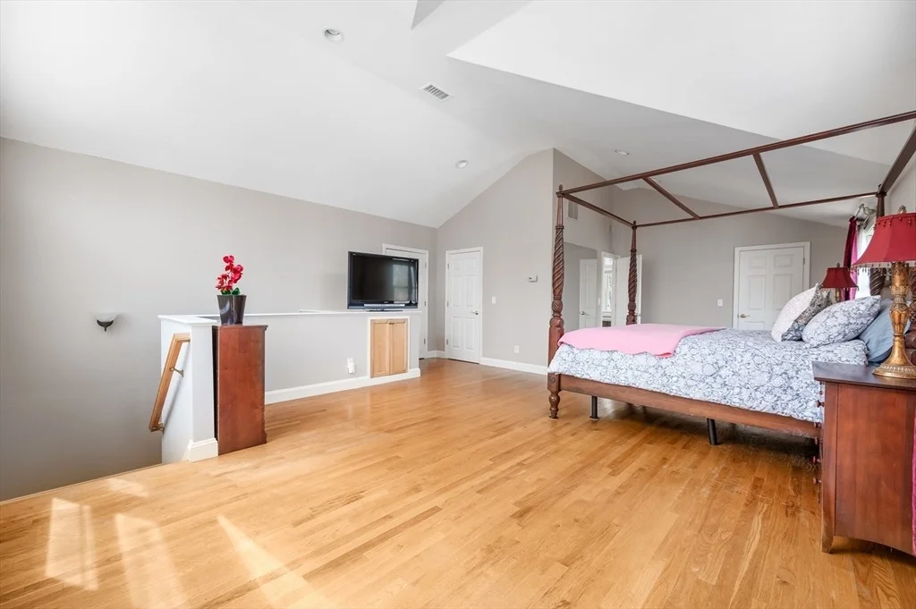 Photo of 49 Stagecoach Dr