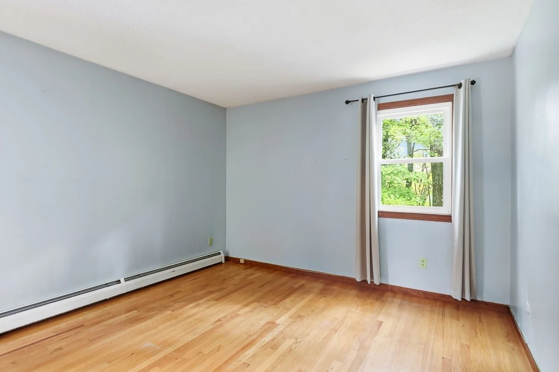 Photo of 4 Edson Dr