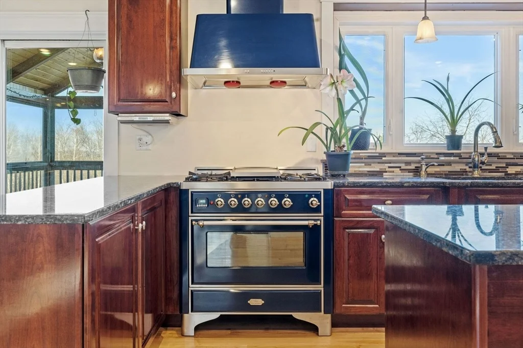 Photo of 358 Reed Road