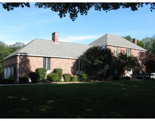 Photo of 75 Long Pond Road