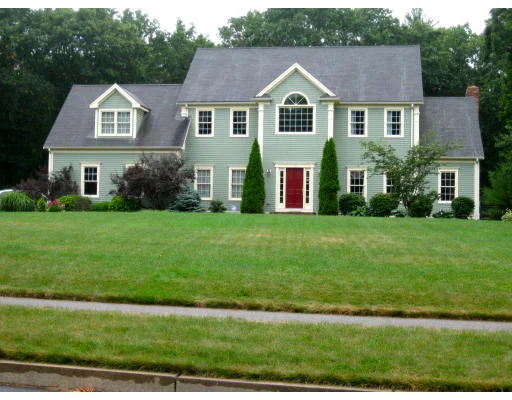 Photo of 33 Whispering Ln