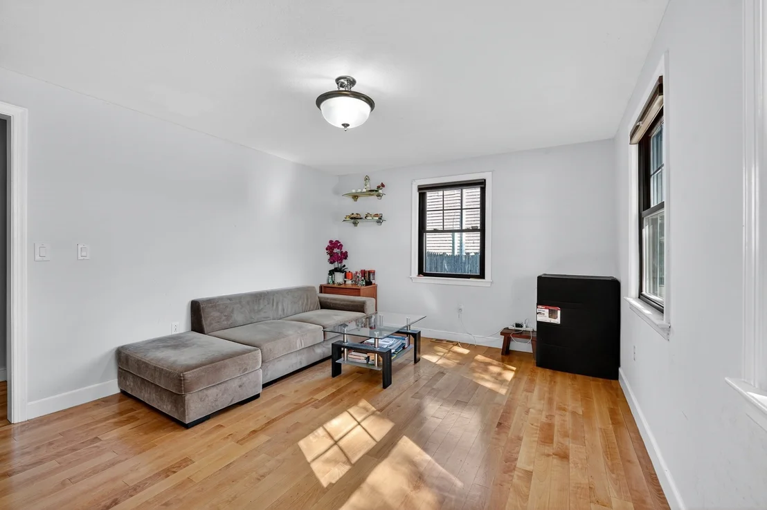 Photo of 116 Gordon Rd