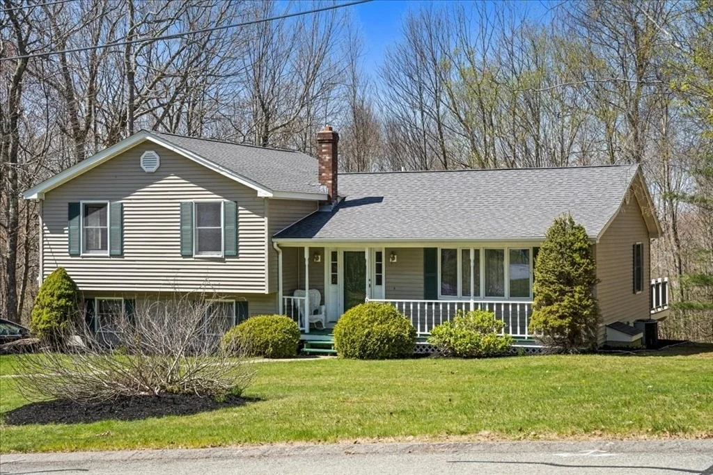 Photo of 25 Collier Cir