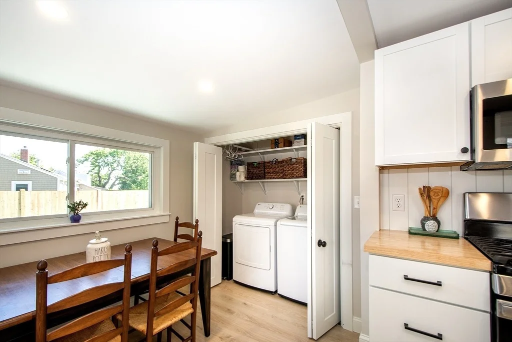 Photo of 90 Colonial Rd