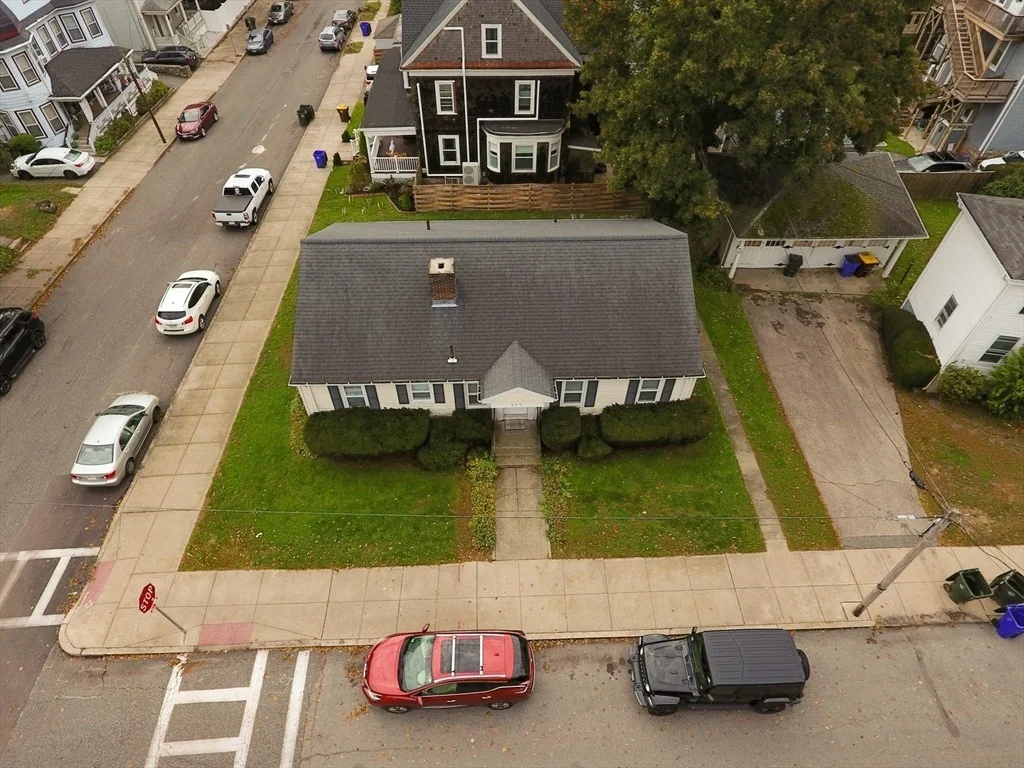 Photo of 499 Maple St