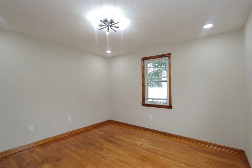 Photo of 127 Gelinas Dr