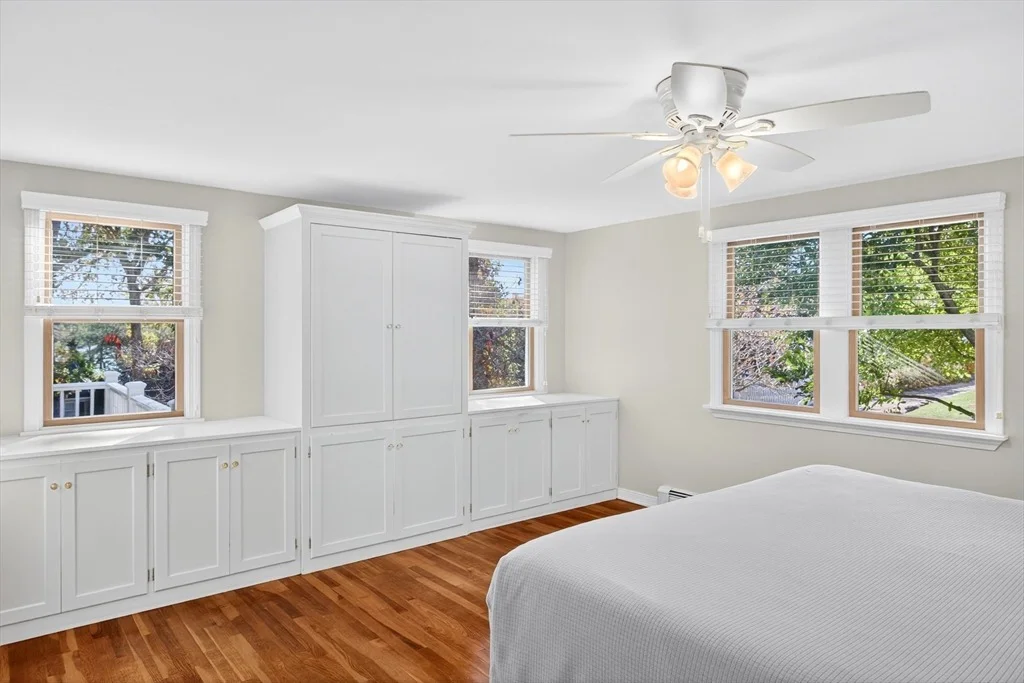 Photo of 158 Lakeside Dr