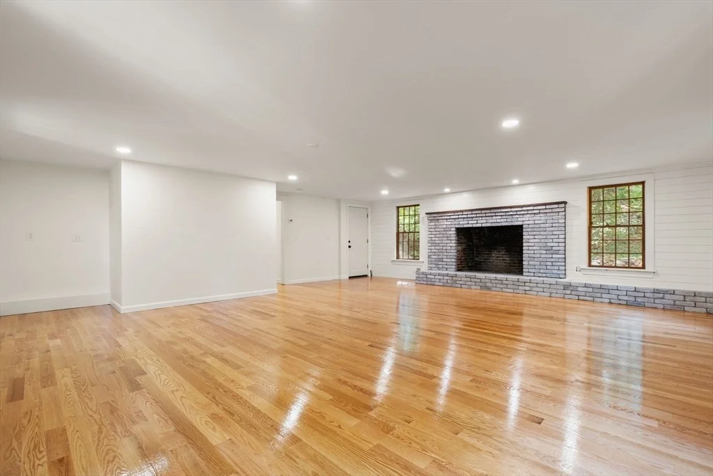 Photo of 123 Dutton Rd