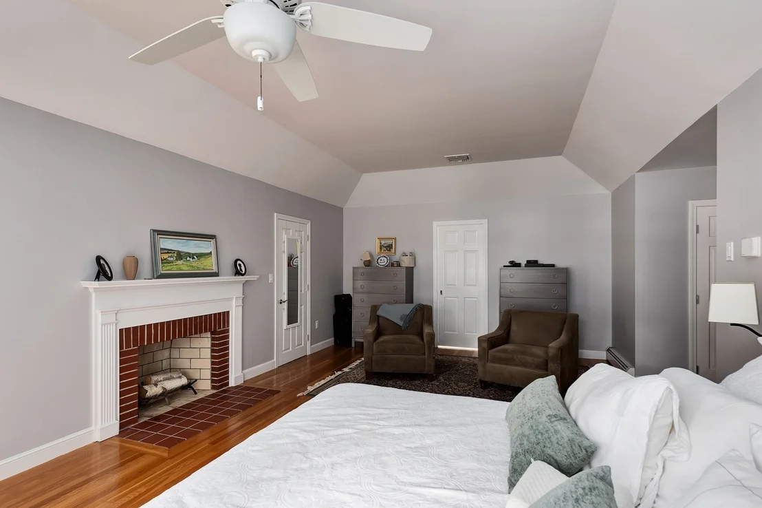 Photo of 19 Appleton Ln