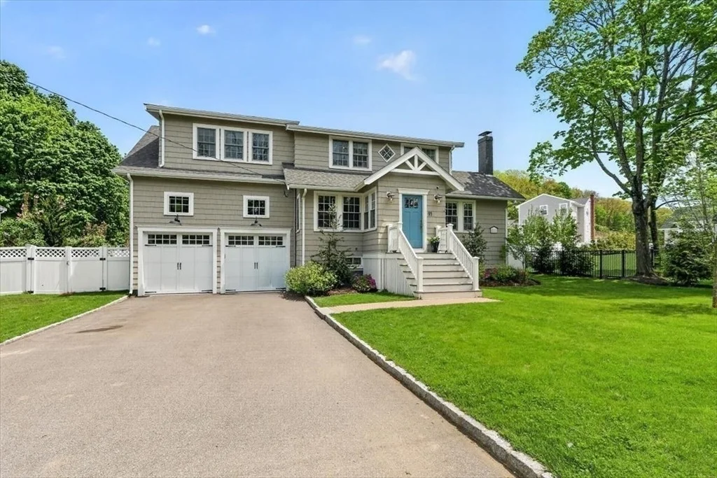 Photo of 11 Planters Field Ln