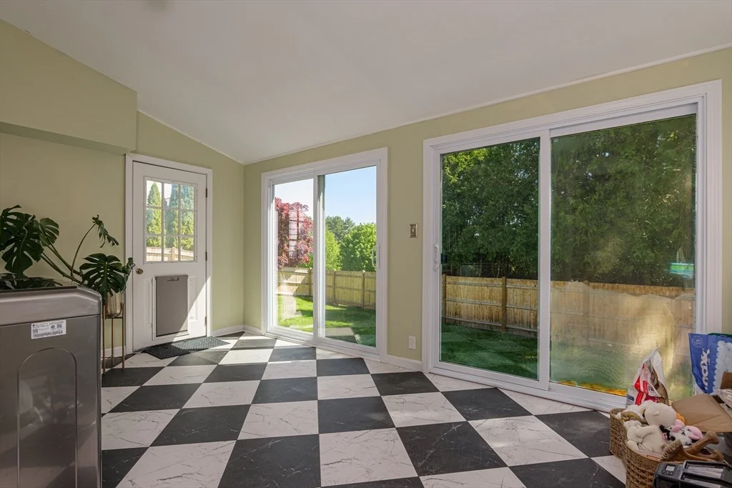 Photo of 129 Whitehall Rd