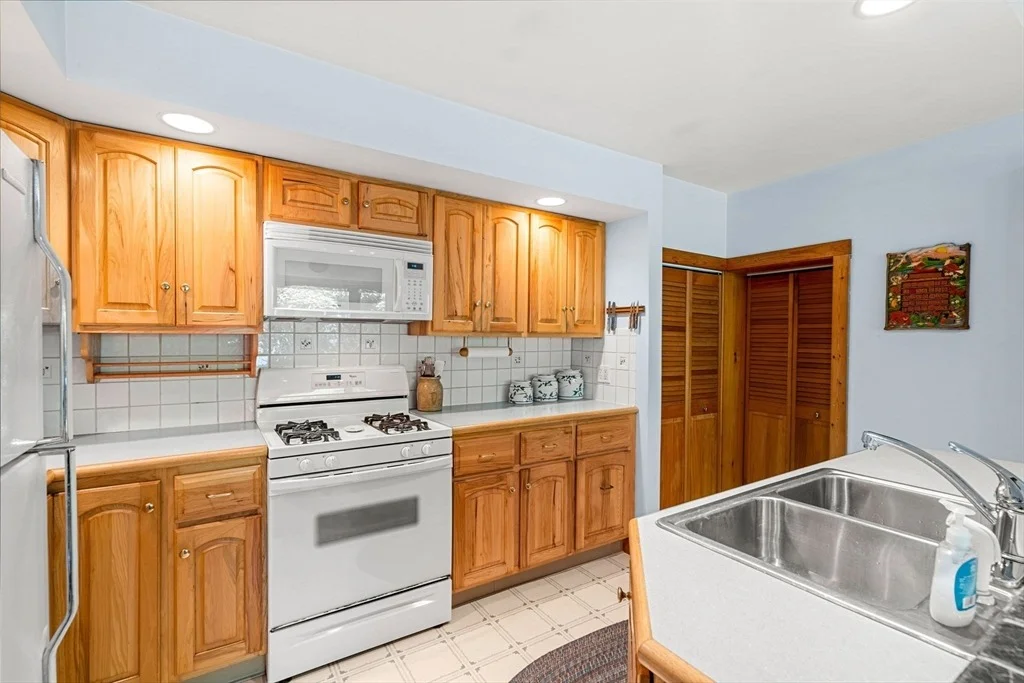 Photo of 21 Preston Beach Rd