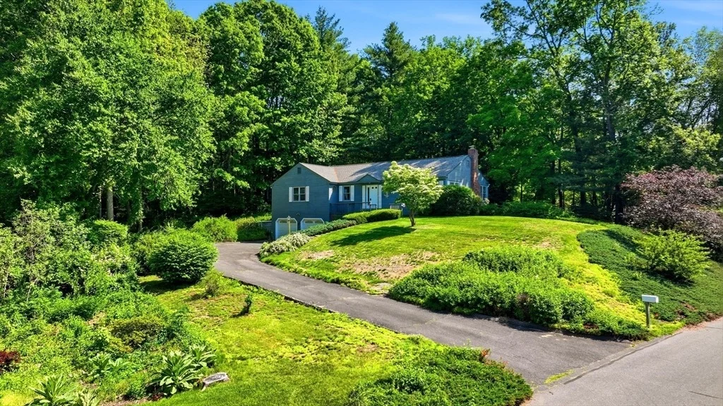 Photo of 4 Ladyslipper Ln