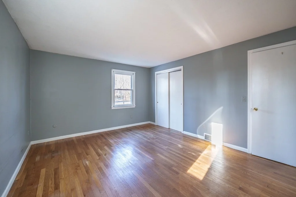 Photo of 14 Kelly Dr
