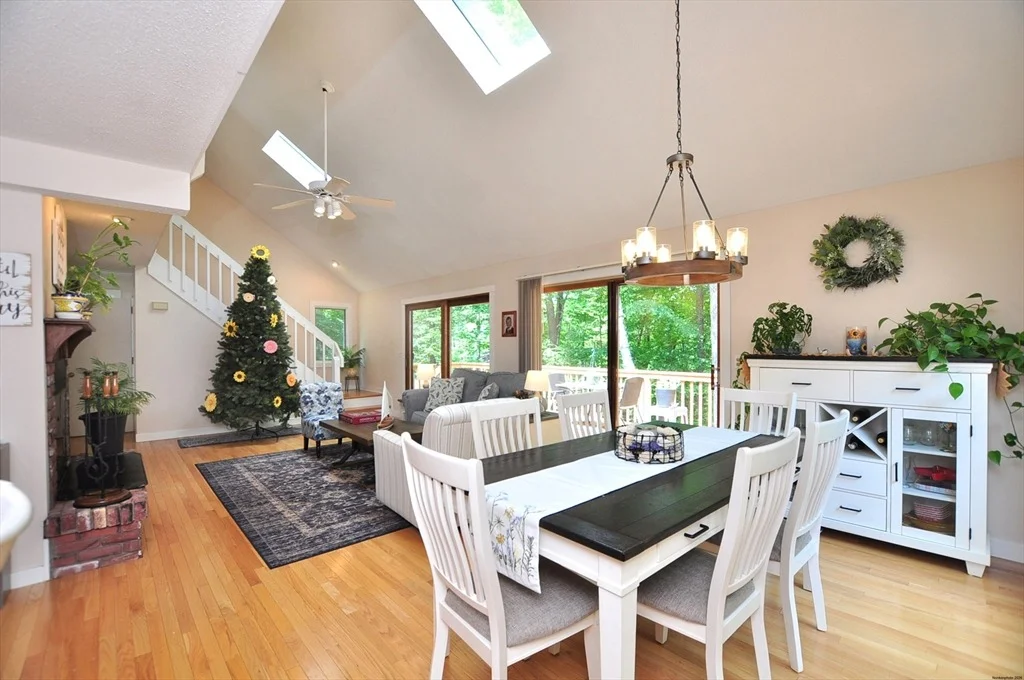 Photo of 154 Brook Ln
