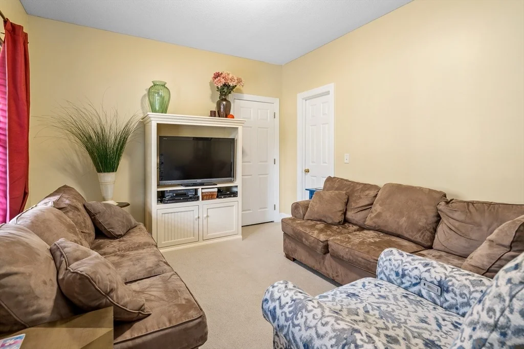 Photo of 12 Golden Cir