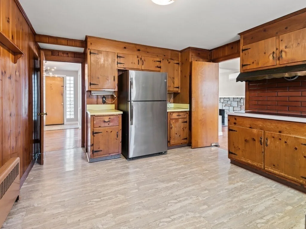 Photo of 42 Ellis Dr.