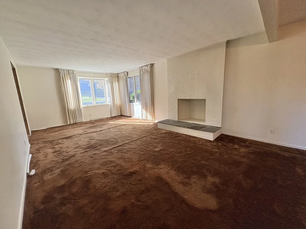 Photo of 121 West Meadowview Road