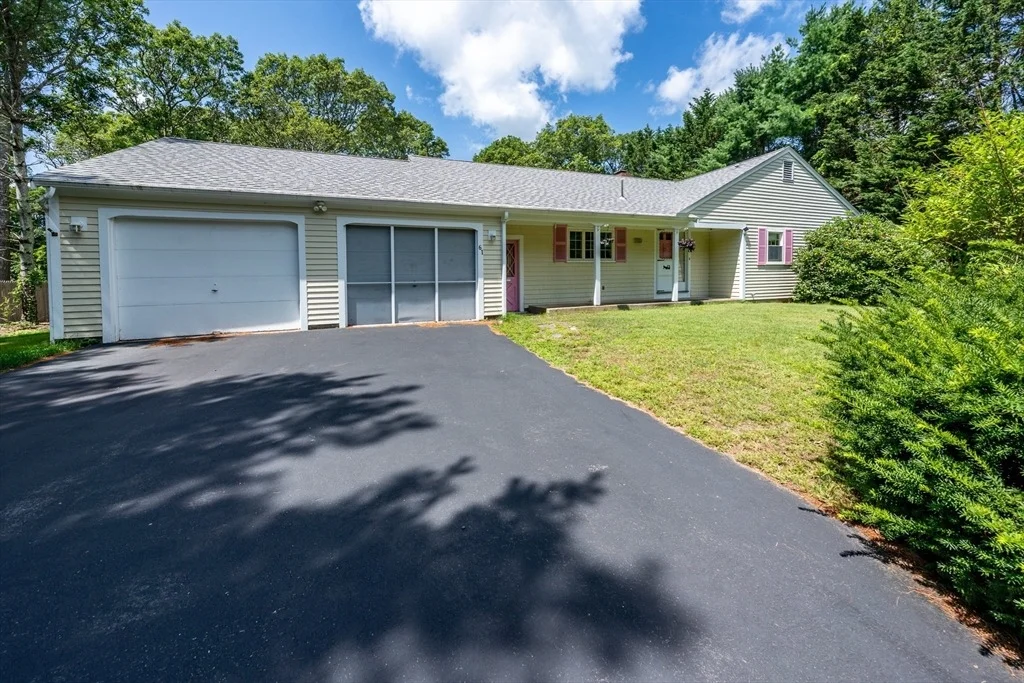 Photo of 61 White Oak Trl