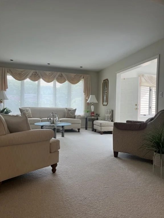 Photo of 283 Palisades Circle