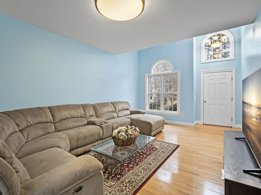 Photo of Unit 1 at 36 Knowlton Cir