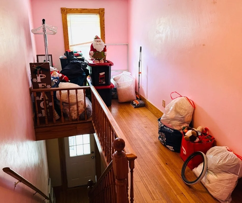 Photo of 27 Warwick Ave