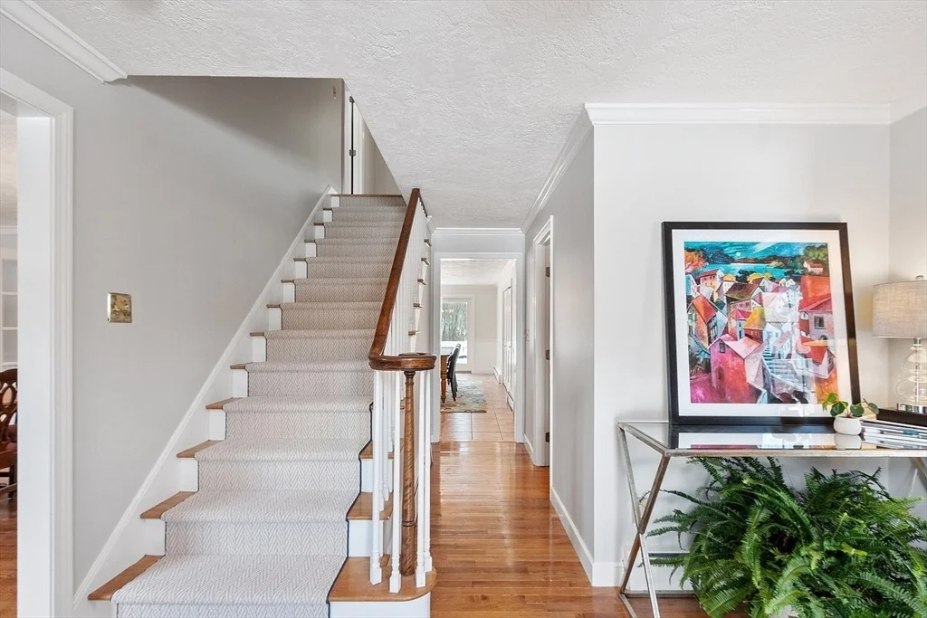 Photo of 7 Meadowbrook Cir