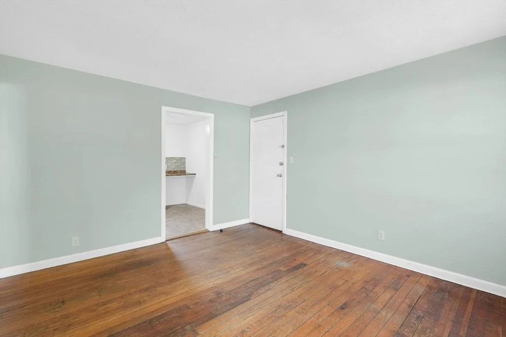 Photo of Unit 2A at 524 Cold Spring Ave