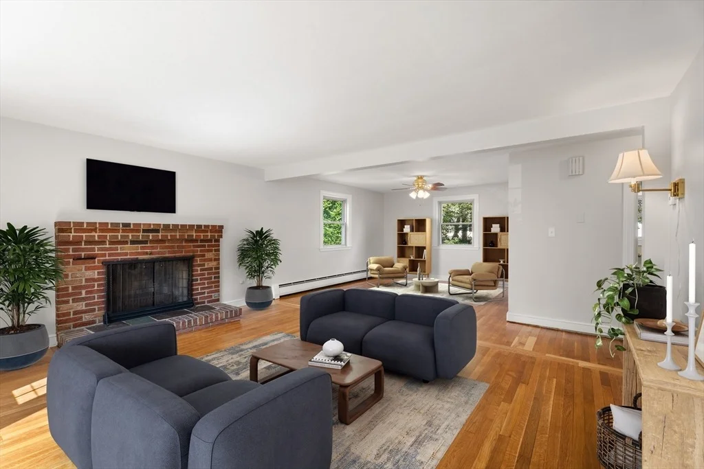 Photo of 20 Oakhurst Rd.