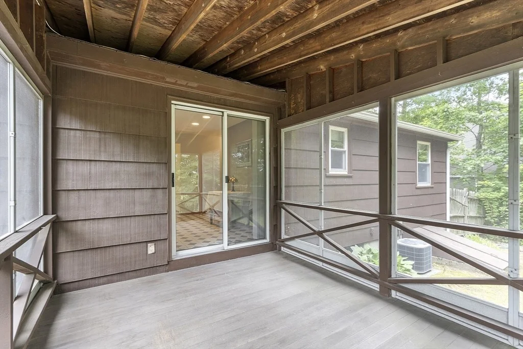 Photo of 471 Lowell St