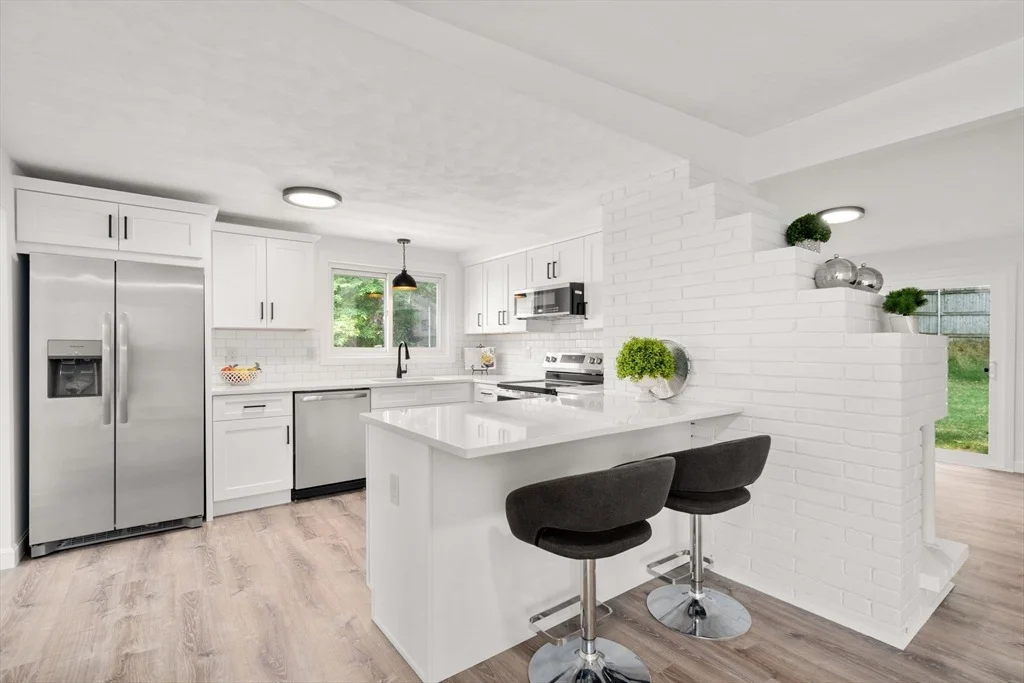 Photo of 6 Ruth Dr