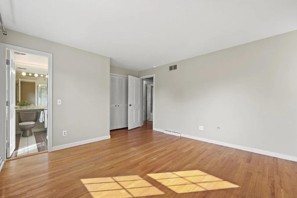 Photo of 76 Coventry Lane