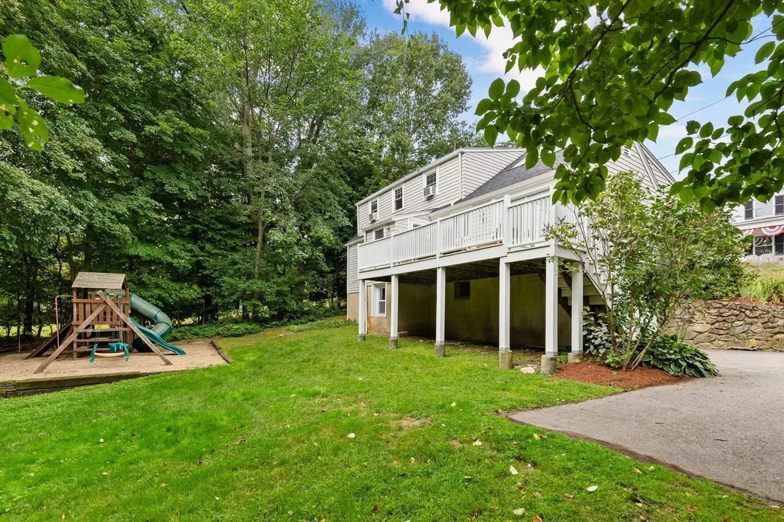 Photo of 11 Stratham Rd