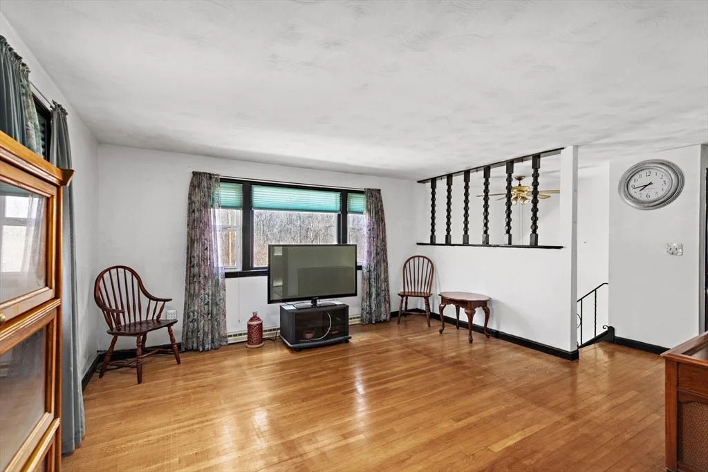 Photo of 11 Winnetuxet Rd
