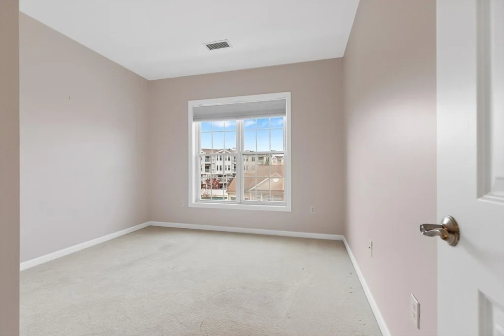 Photo of Unit 3302 at 107 Clocktower Dr