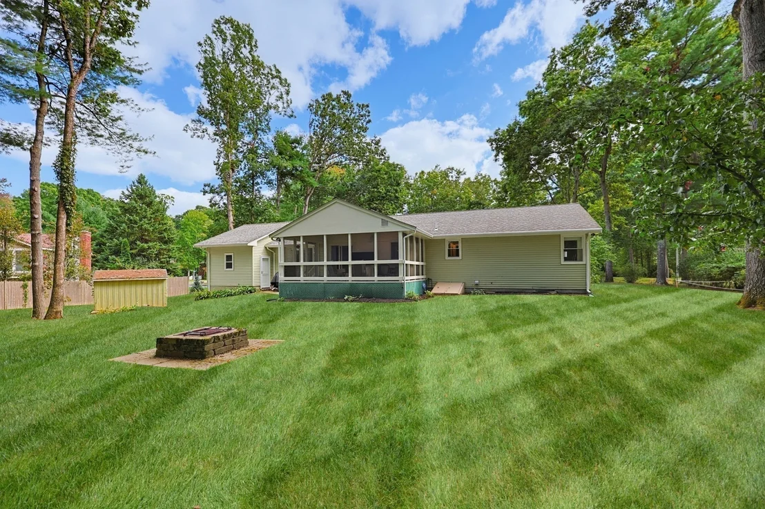 Photo of 45 Surrey Dr