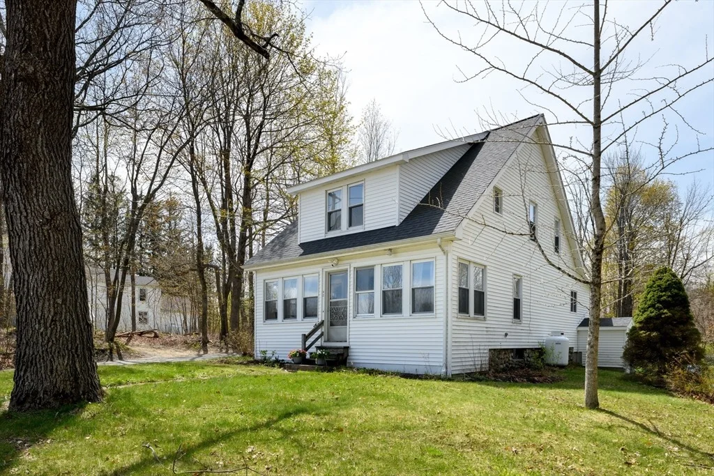 Photo of 42 Maple Ave
