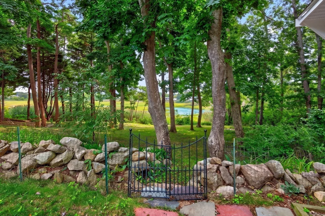 Photo of 34 Dexter Ave