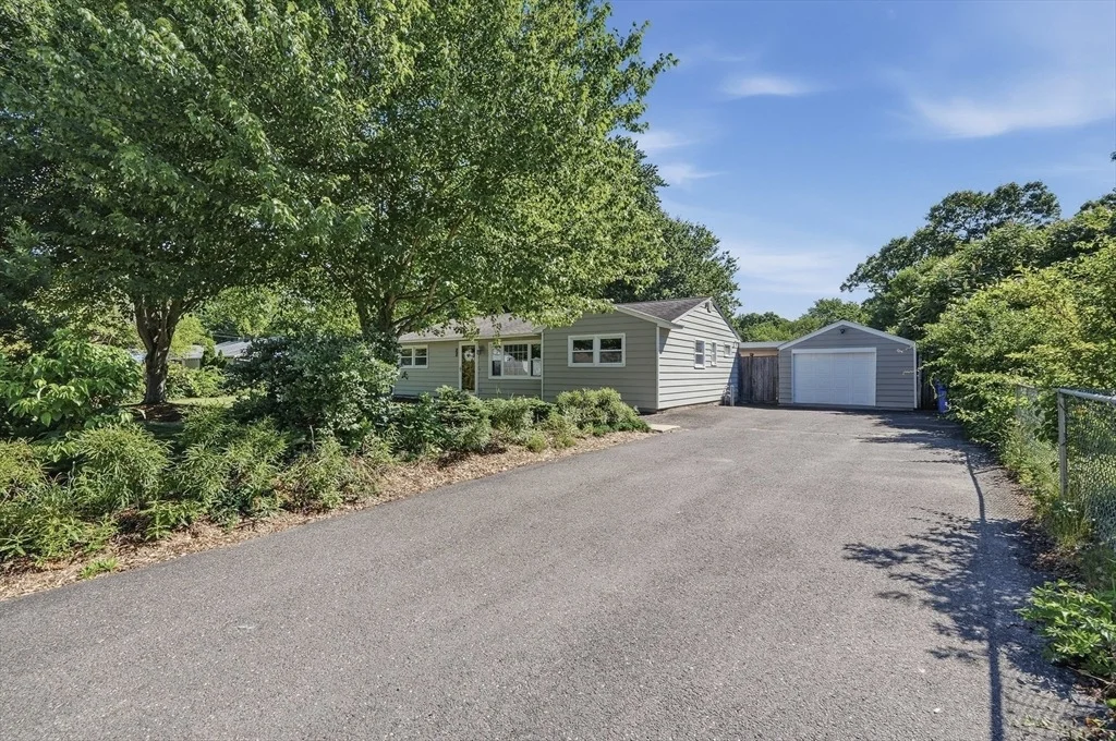 Photo of 251 Shady Brook Lane